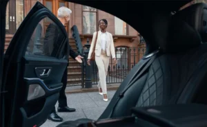 Business Travel in Amsterdam: Why Executives Choose Chauffeur Services